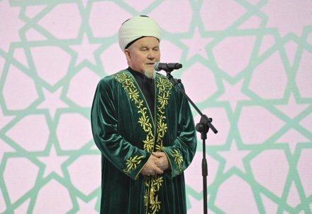 Hodža Jusuf na skupu